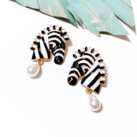 Zebra dangle earrings S167 - Picture 1 of 3
